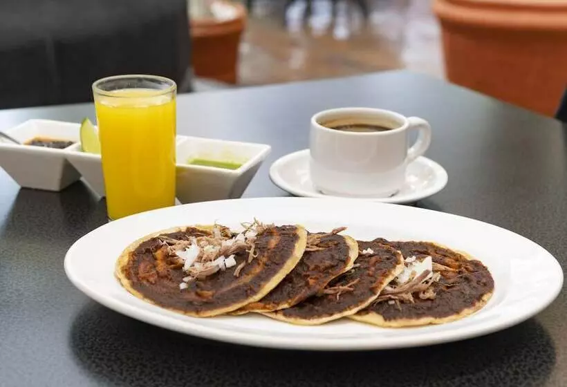 هتل Casa Real Del Cafe