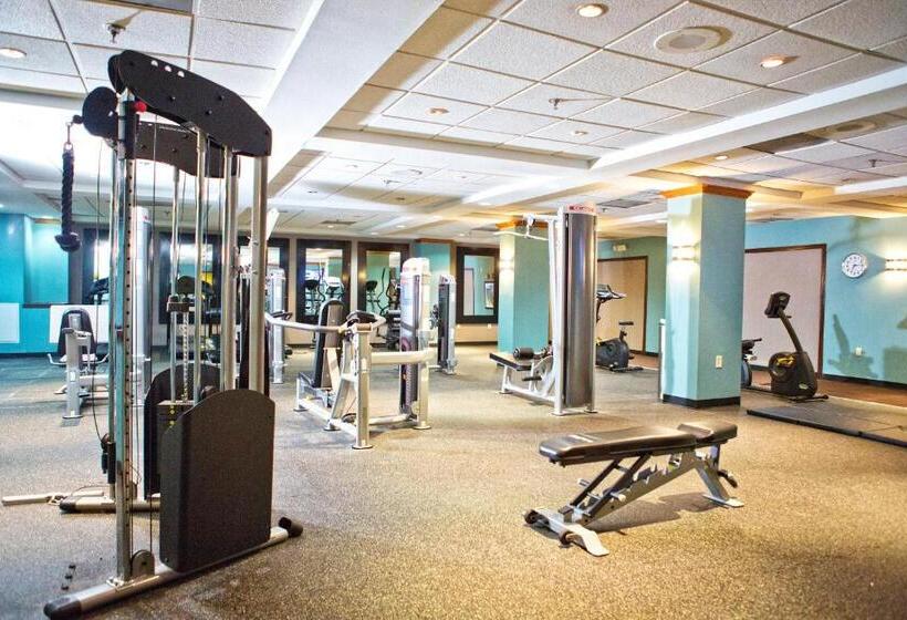 Clarion Hotel & Suites Conference Center Memphis Airport