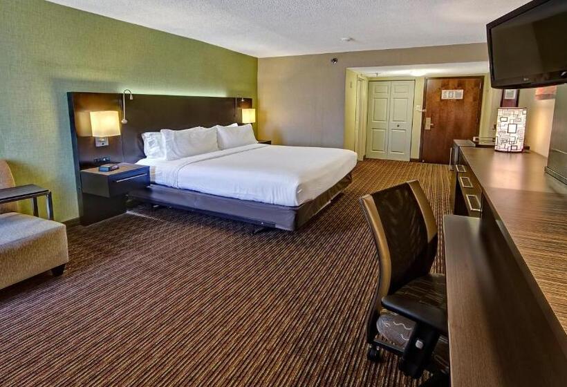 Clarion Hotel & Suites Conference Center Memphis Airport