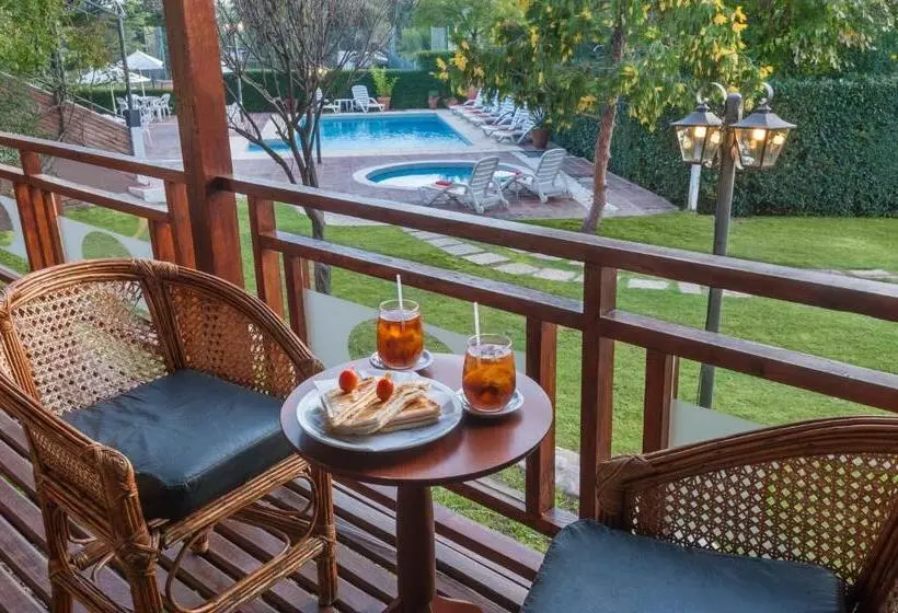 Hotel De La Cañada Mina Clavero