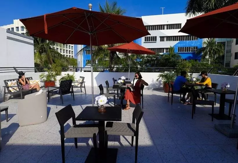 Szálloda The Cove By Renzzi