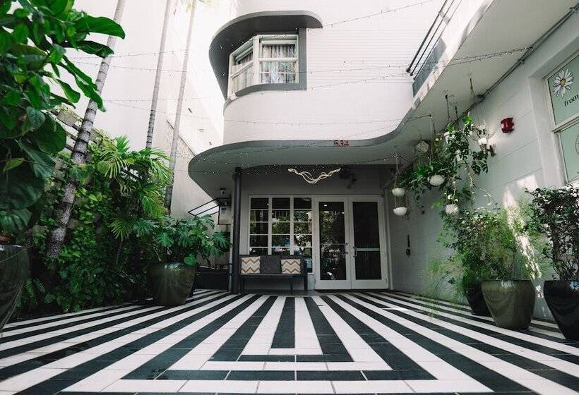 호텔 The Cove By Renzzi