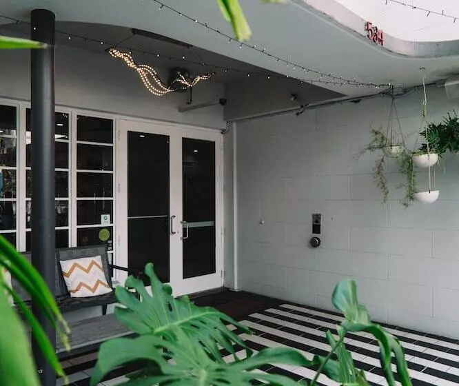 Szálloda The Cove By Renzzi