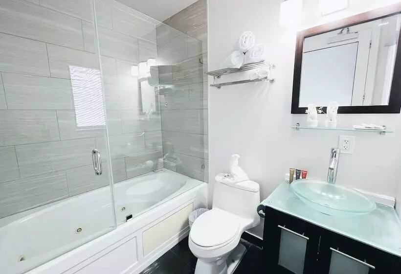 Szálloda The Cove By Renzzi