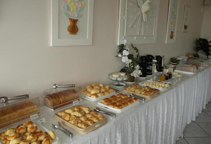 ホテル Guanumbís