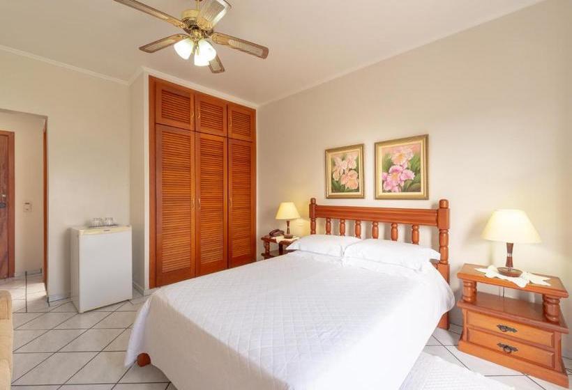 ホテル Guanumbís