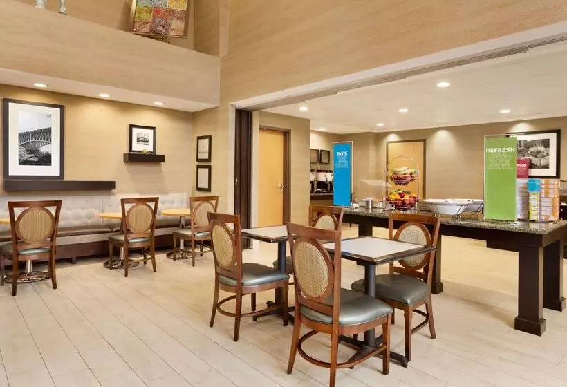 هتل Hampton Inn & Suites Birmingham East Irondale