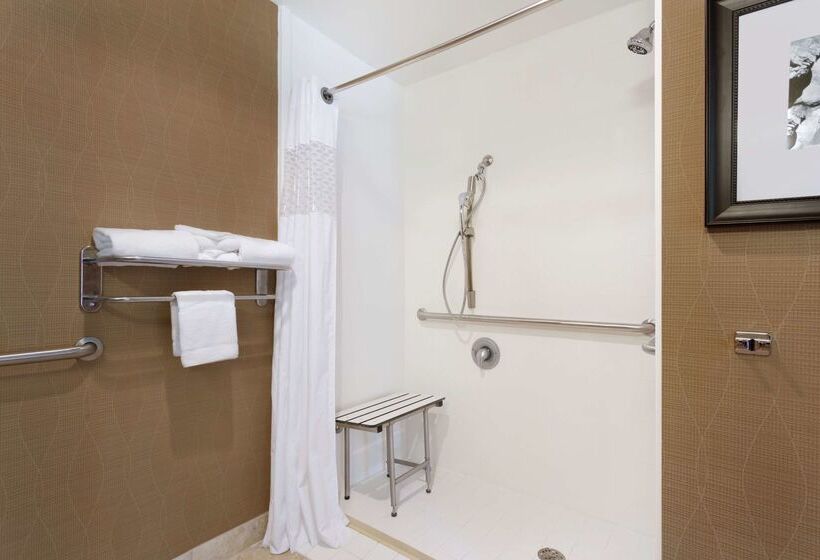 בית מלון כפרי Hampton Inn & Suites Birmingham East Irondale