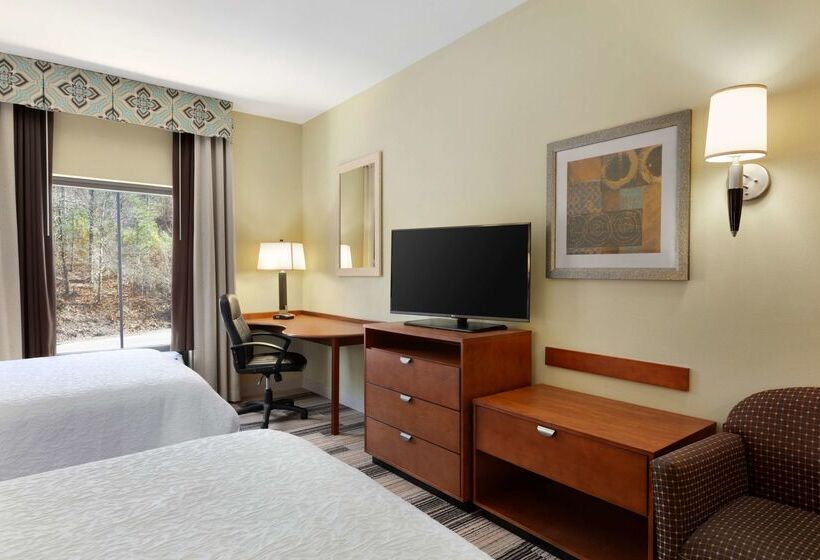 בית מלון כפרי Hampton Inn & Suites Birmingham East Irondale