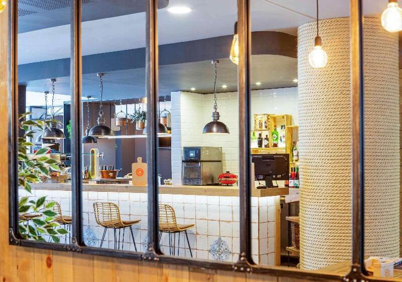 Отель Ibis Budget Oviedo