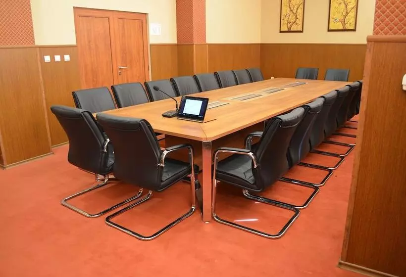 ホテル Orpheus Casino And Spa