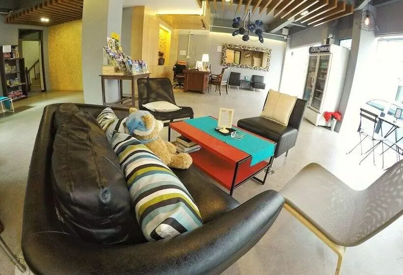 Sea Front Home Hotel   Patong Beach