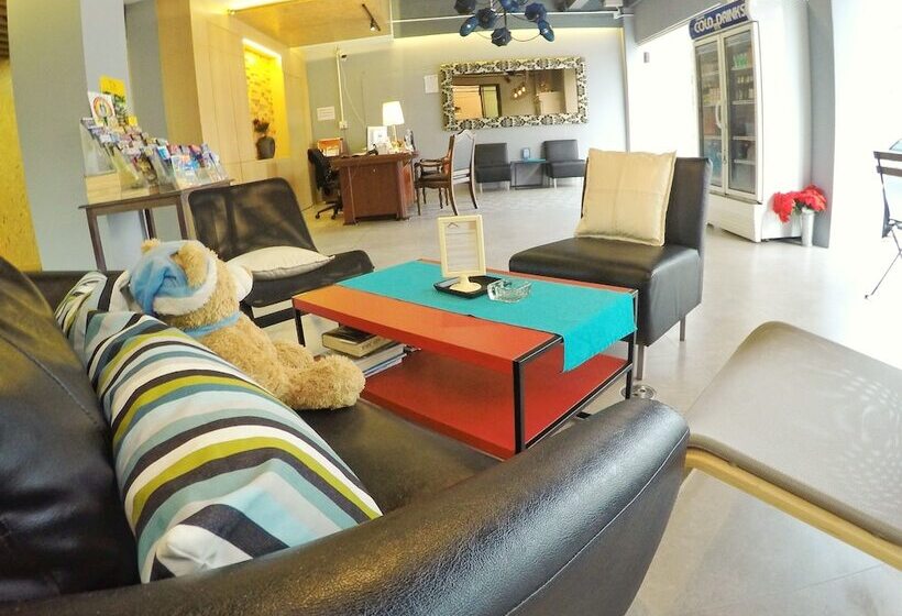 Sea Front Home Hotel   Patong Beach