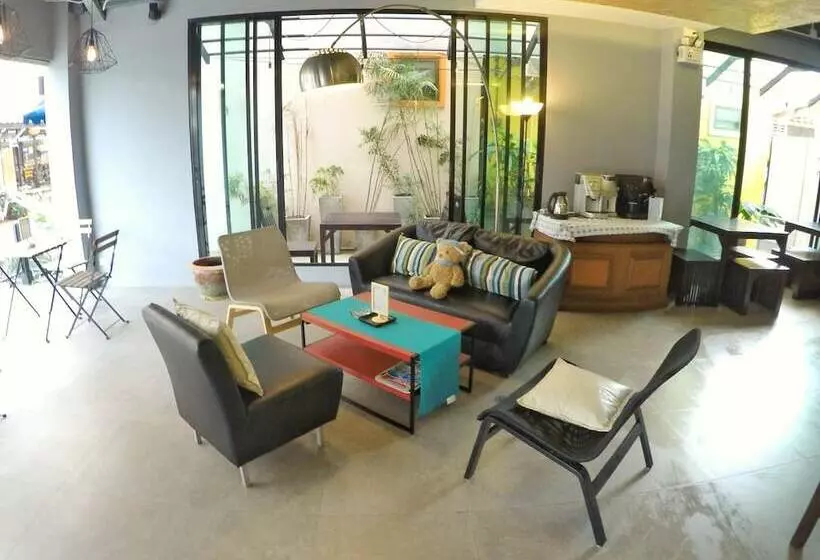 Sea Front Home Hotel   Patong Beach