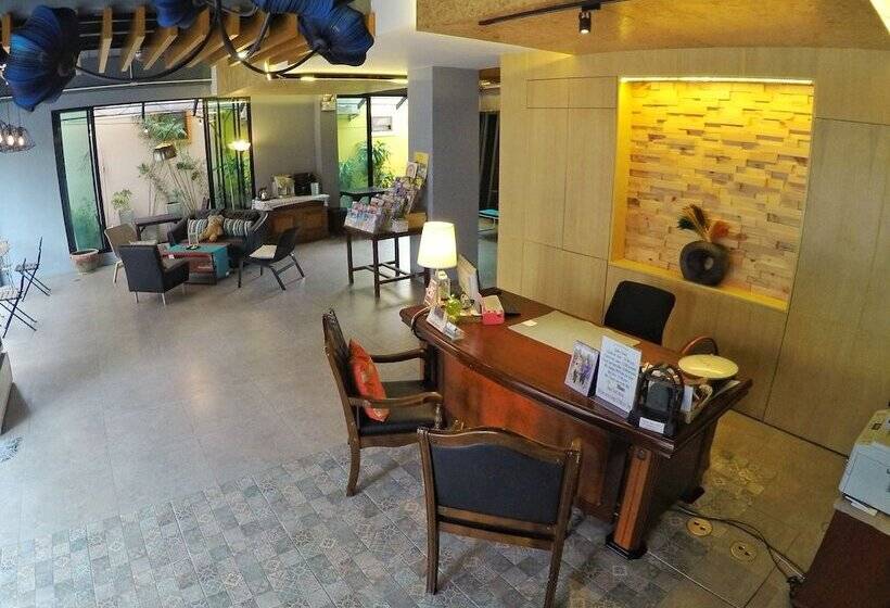 Sea Front Home Hotel   Patong Beach