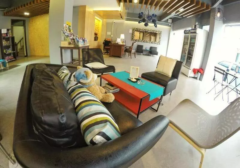 Sea Front Home Hotel   Patong Beach