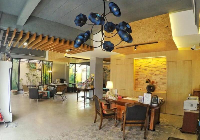 Sea Front Home Hotel   Patong Beach