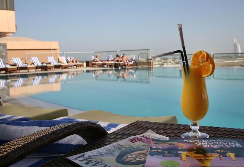 Two Seasons Hotel & Apartments