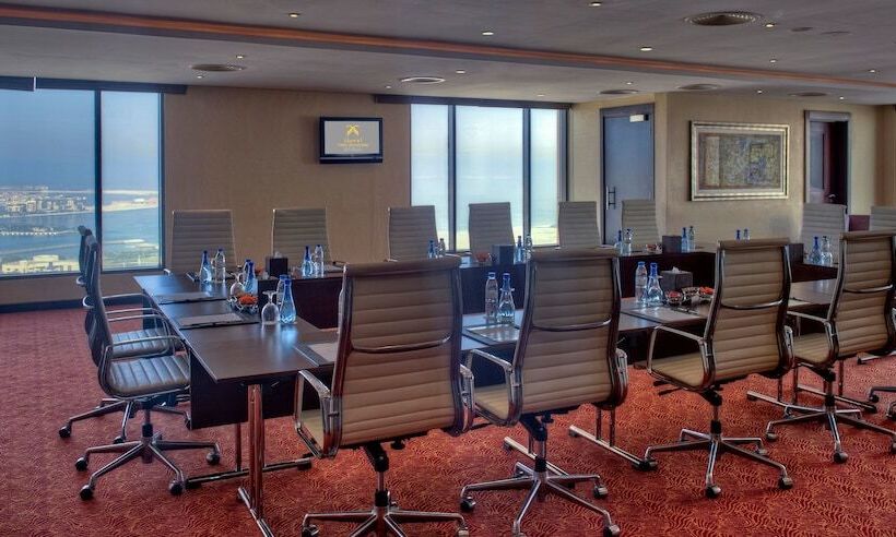 Two Seasons Hotel & Apartments