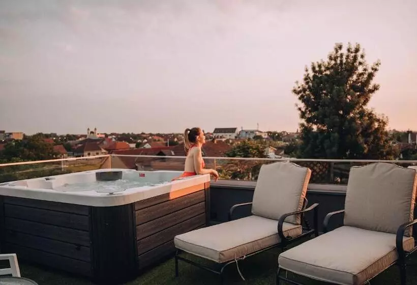 Hotel Glory