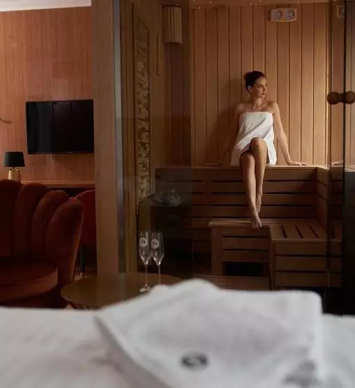 Hotel Glory