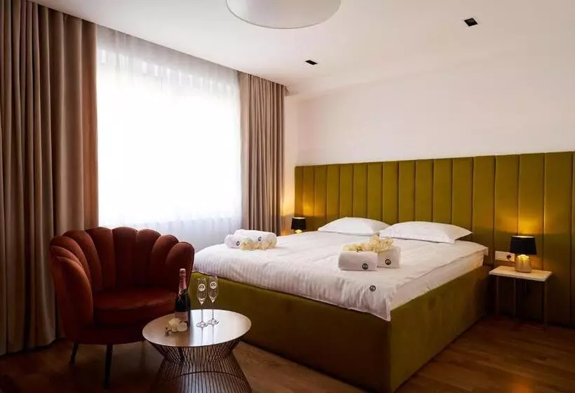 Hotel Glory