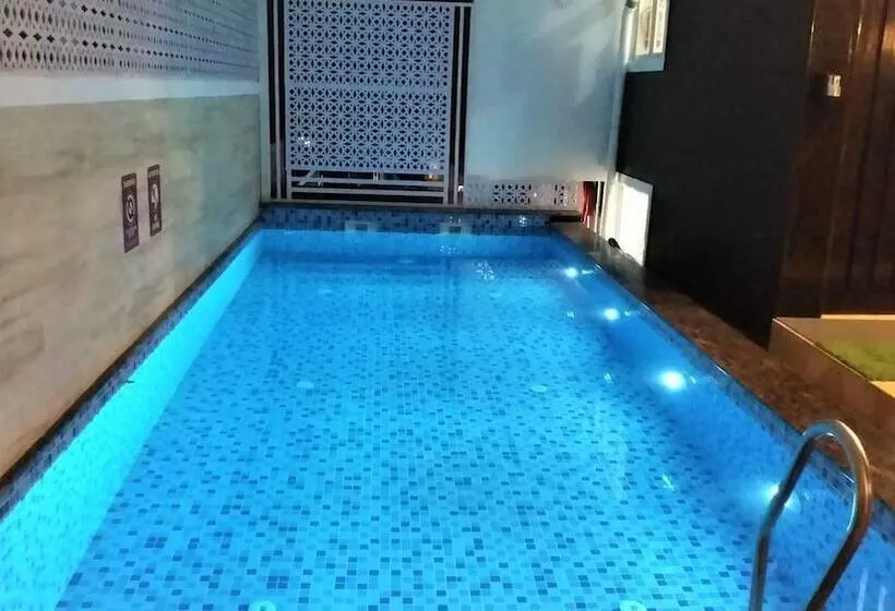 Hotelli Rosastays North Goa Rosa Kuber Mandovi