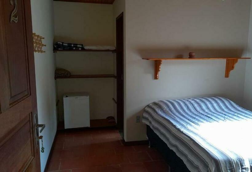 פנסיון Pousada Serranossa