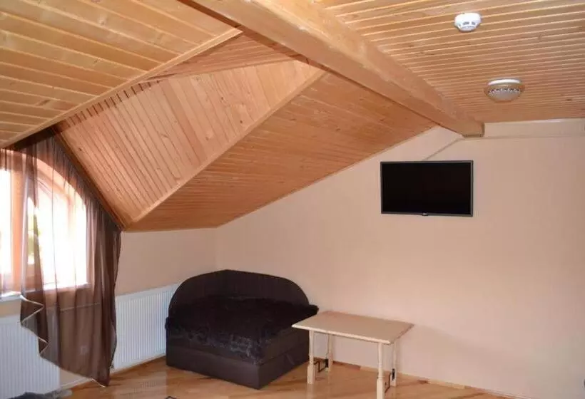 Retkeilymaja у гуцула