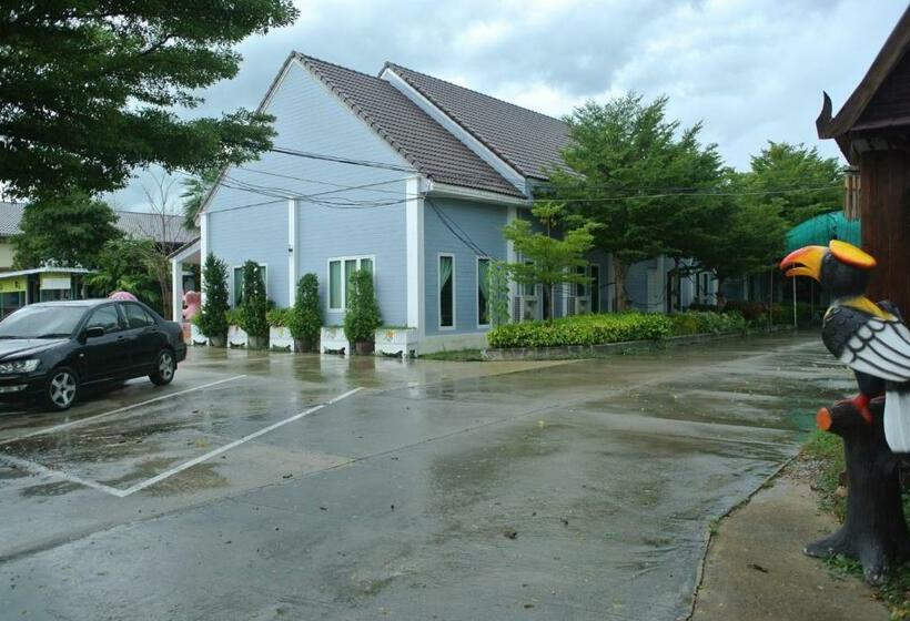 Baan Suan Resort Juree Punsuk