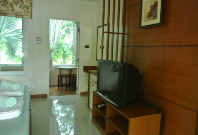 Baan Suan Resort Juree Punsuk