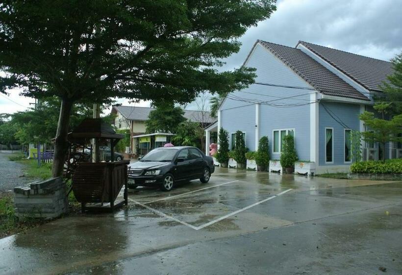 Baan Suan Resort Juree Punsuk