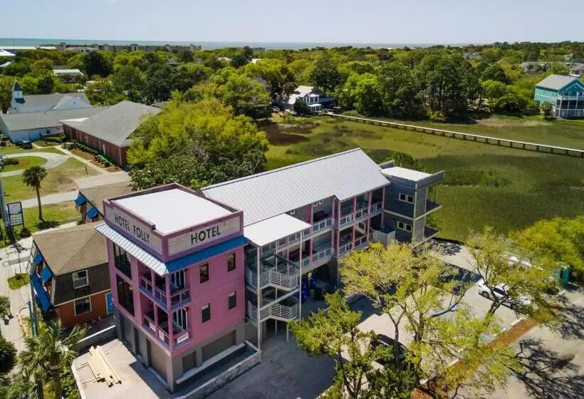 Hotelli Folly With Marsh And Sunset Views