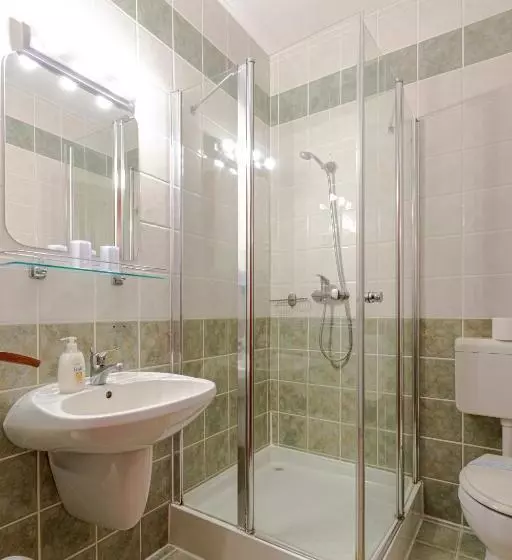 ホテル Imperial Gyogyszallo Es Gyogyfurdo