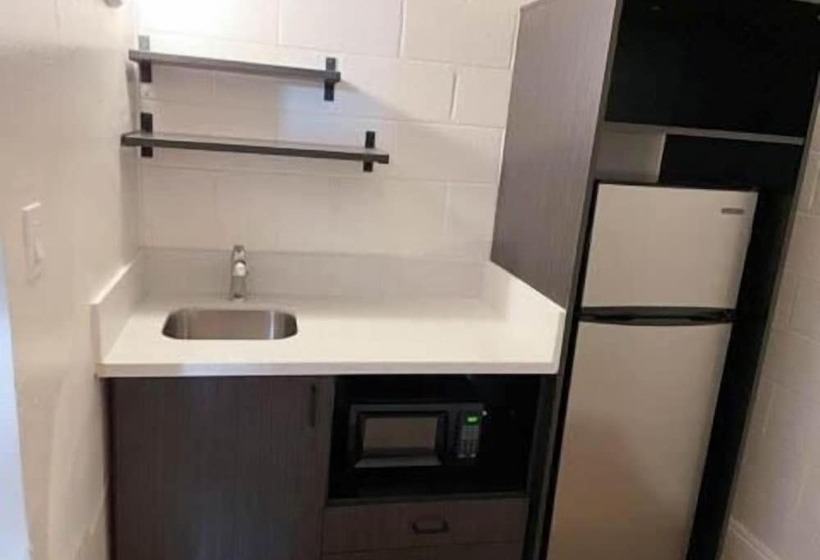 هتل Studio 6 North Las Vegas, Nv