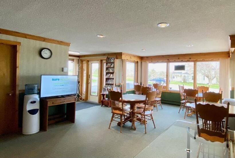 فندق على الطريق New Age Inn   Voyageur