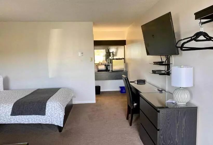 モーテル New Age Inn   Voyageur