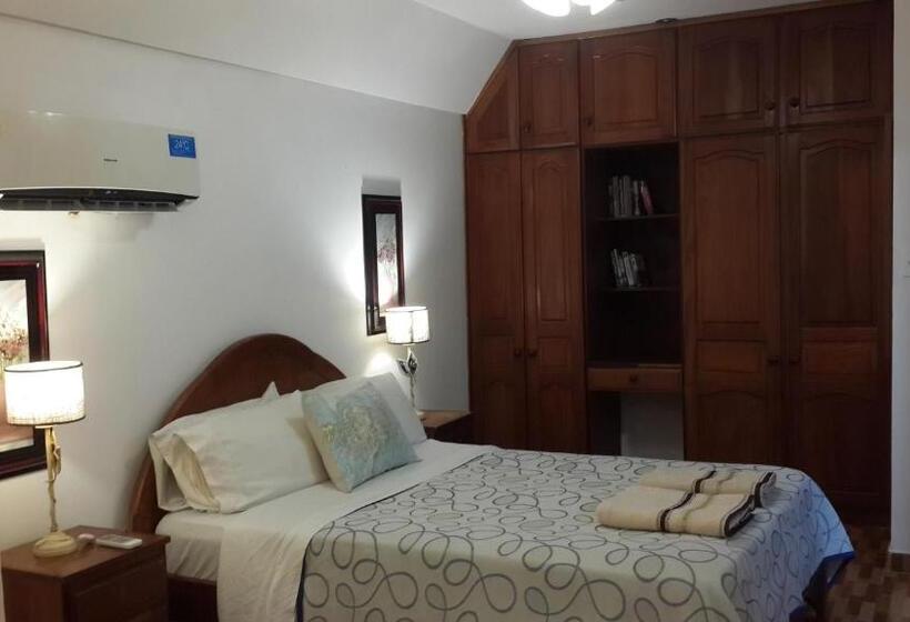 Casa Folks Iguazu B&b