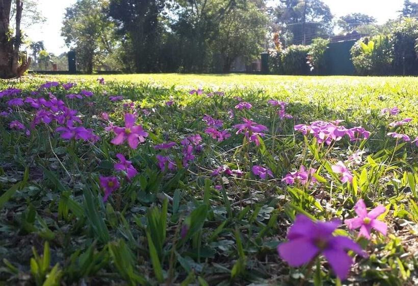 Casa Folks Iguazu B&b