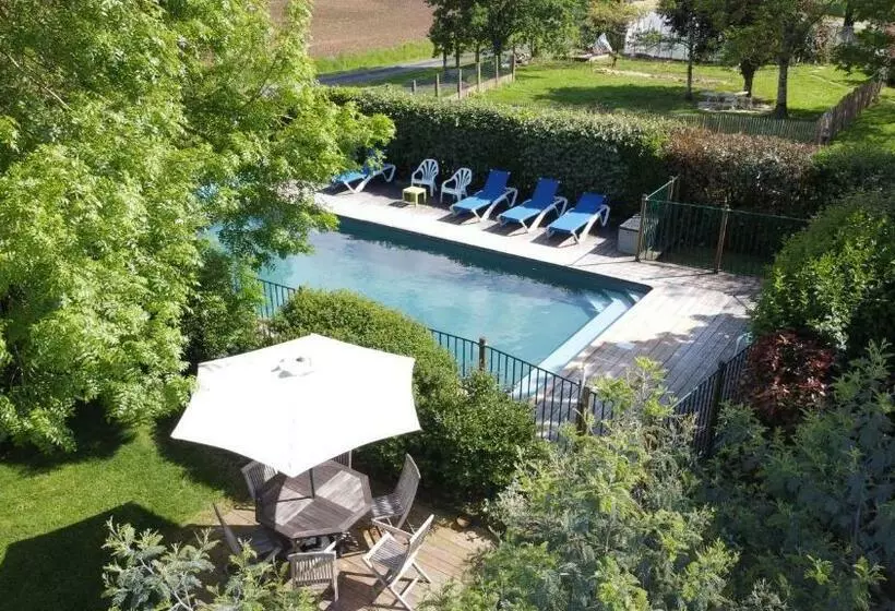 Aamiaismajoitus (B&B) Chambres D'hôtes Les Hautes Papinières