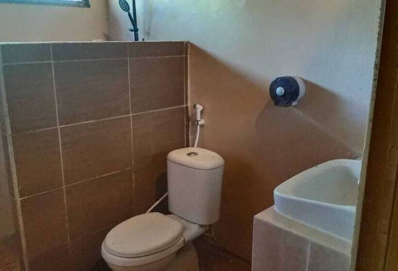 فندق G-land Joyos Surf Camp