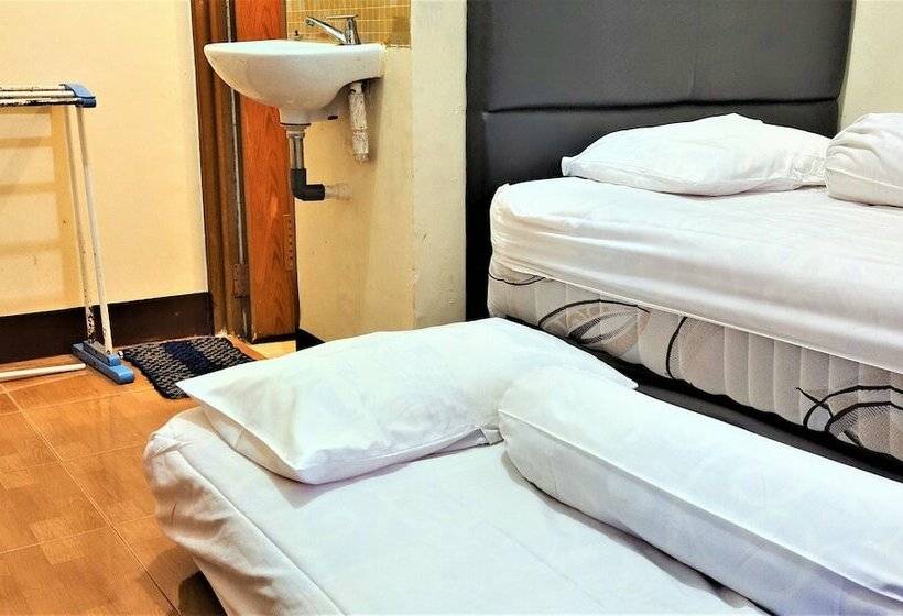 Отель Katawa Guest House Syariah