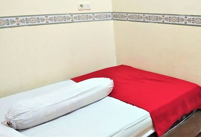 Отель Katawa Guest House Syariah