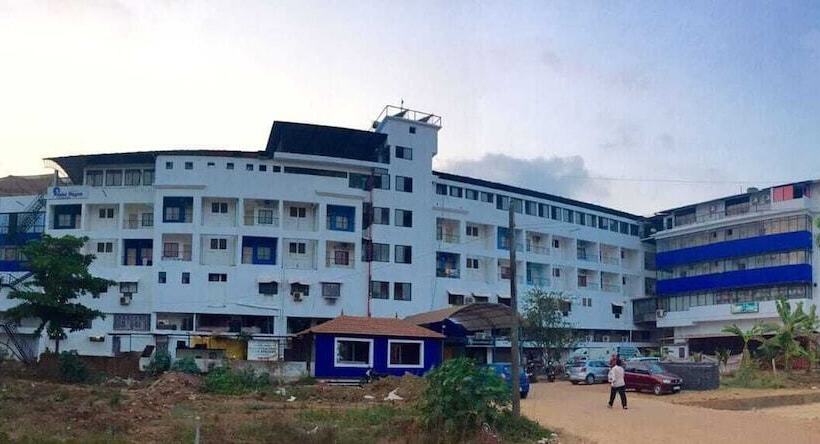 בית מלון כפרי Mayura Novacity Goa