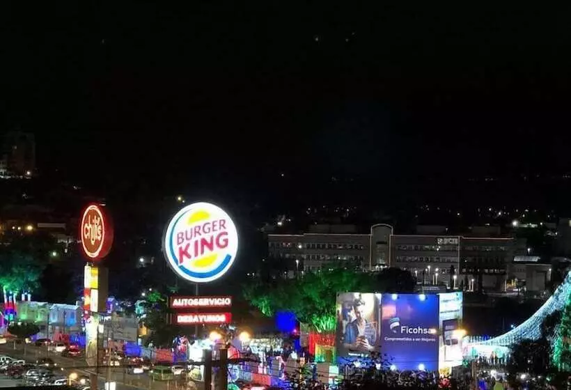 هتل Suites La Aurora