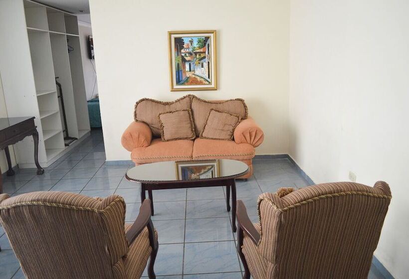 هتل Suites La Aurora