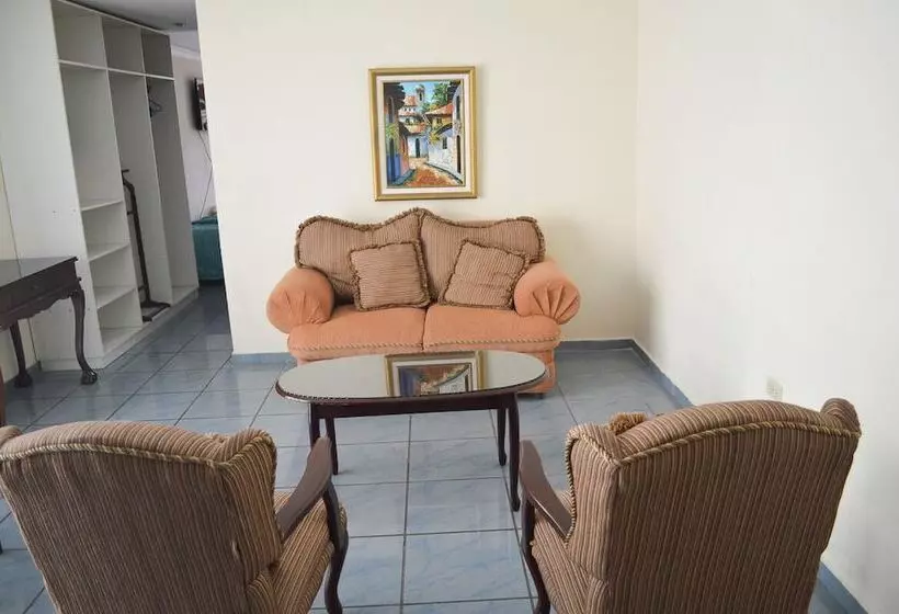 هتل Suites La Aurora