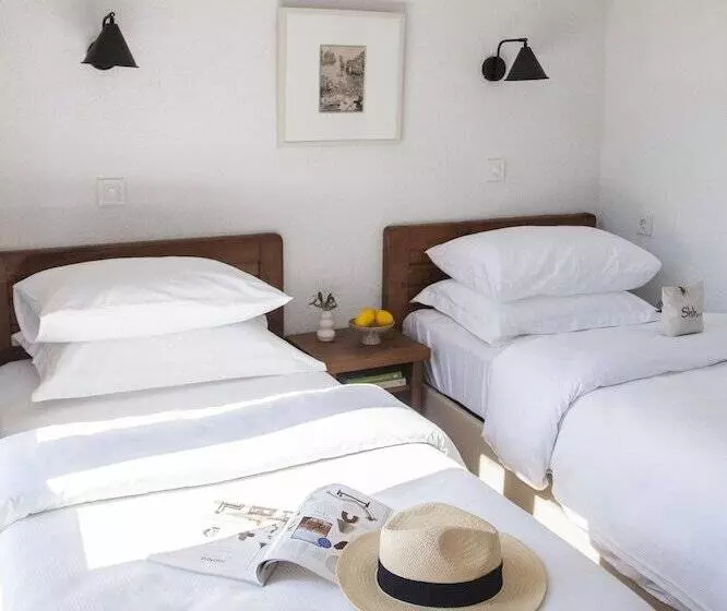 Hotelli The River House