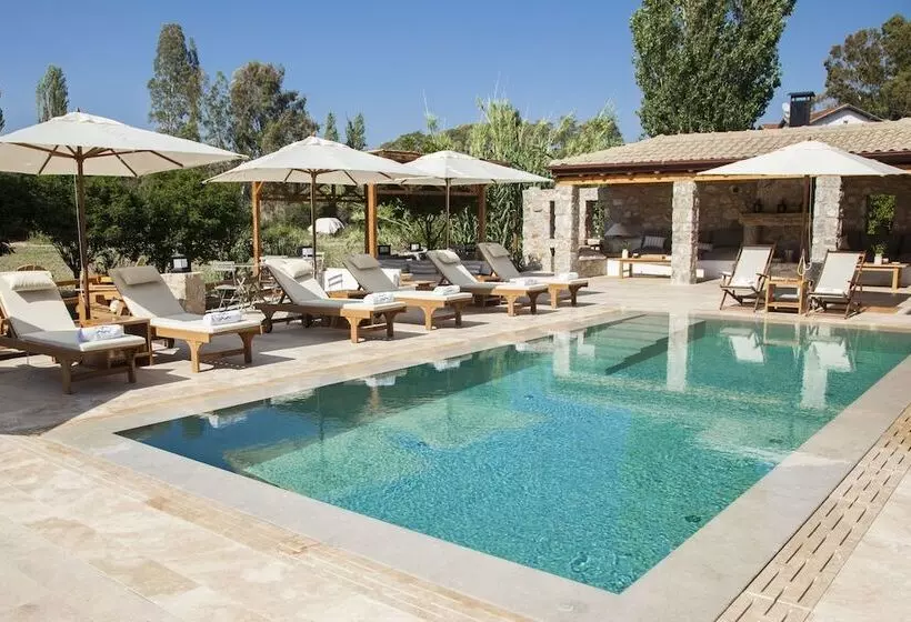 Hotelli The River House