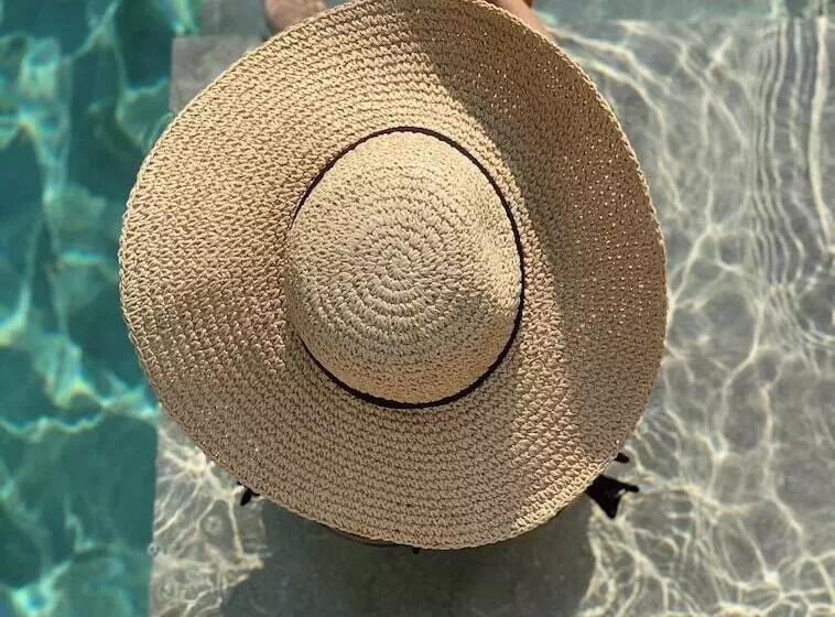 Hotelli The River House